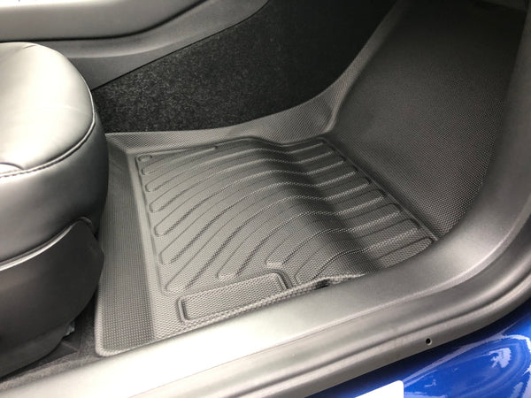 Tesla Model 3 Allwetter-Fußmatten-Set 2-tlg. - Vor-Refresh, E-Mobility Shop