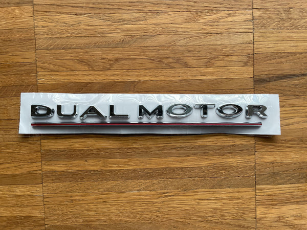 Dual Motor Schriftzug - Tesla Model S, 3, X und Y, E-Mobility Shop